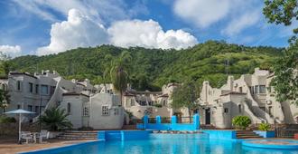 Caribbea Bay Resort - Kariba - Pool