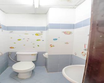 OYO 525 Mrt Phetkasem 48 Place - בנגקוק - חדר רחצה