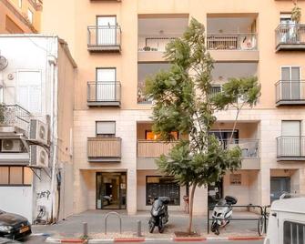 Bnbisrael Apartments - Markolet Camelia - Tel Aviv - Building