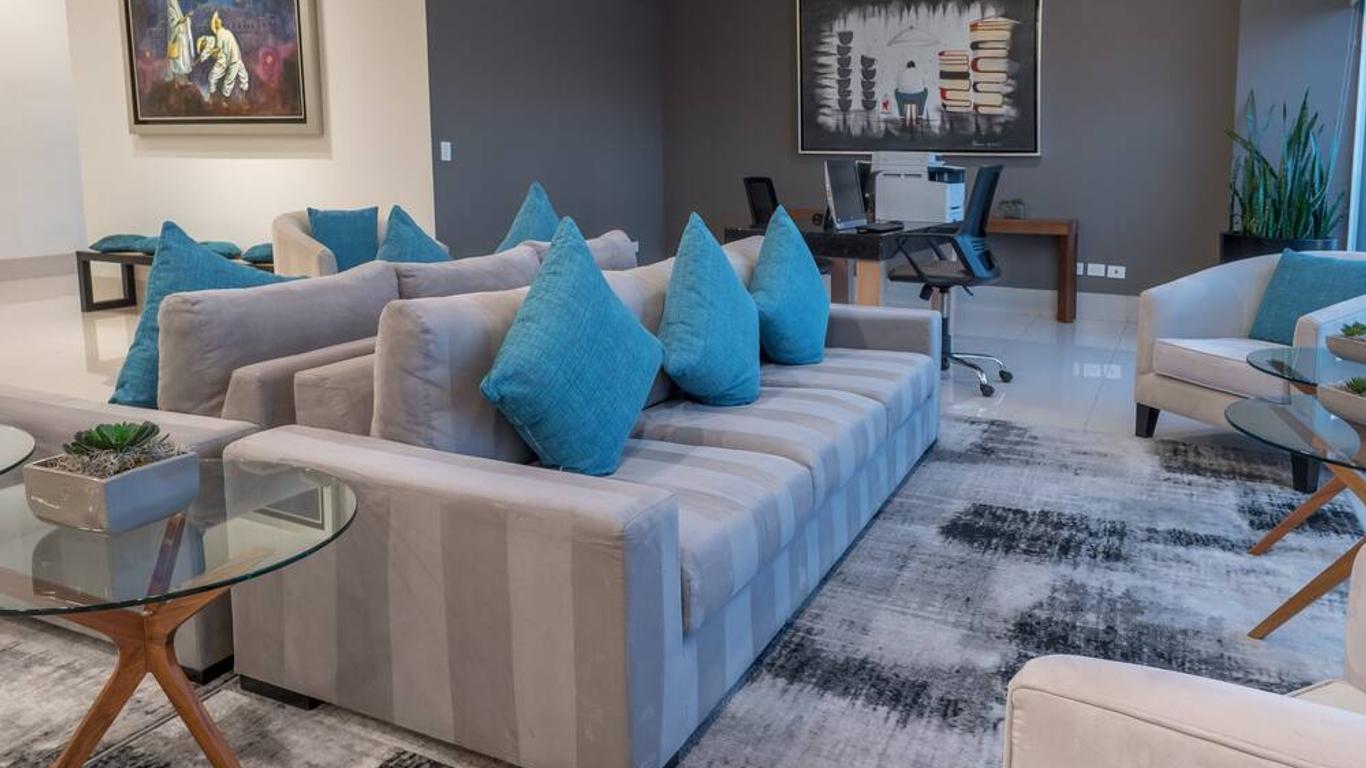 Holiday Inn Express & Suites Silao Aeropuerto - Terminal By IHG