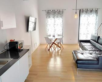 Apartamentos Centro Cordoba by MiRa - Cordova - Soggiorno