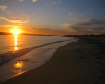 Aronis - Plaka - Playa