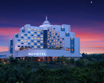 Novotel Balikpapan - Balikpapan - Gebouw