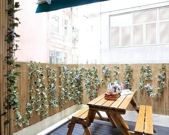 Mingle by The Park - Hong Kong - Balcony