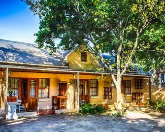 De Leeuwenhof Estate - Paarl - Building