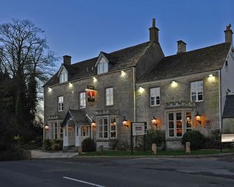 Royal George Hotel by Greene King Inns - Gloucester - Rakennus