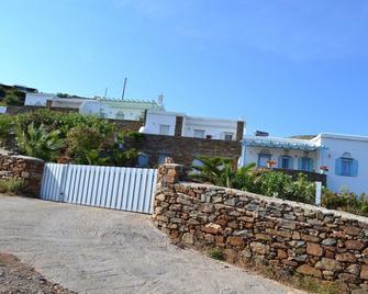 Villa Ioanna Tinos - Kionia - Außenansicht