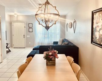 Meadow View on Kennewick Ct - Dog Friendly - Wesley Chapel - Dining room