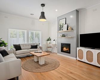 Frankie's Place- lux & stylish - Wodonga - Living room
