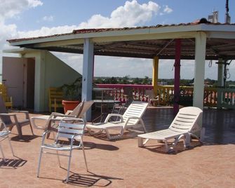 Mirador Hotel - Corozal - Patio