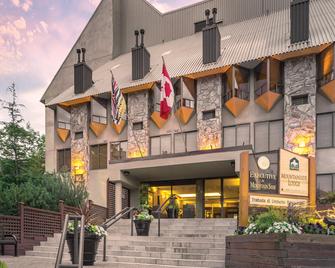 Mountainside Lodge - Whistler - Building
