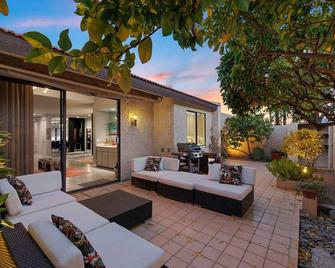 Mountain View Villa in Palm Springs - Palm Springs - Patio