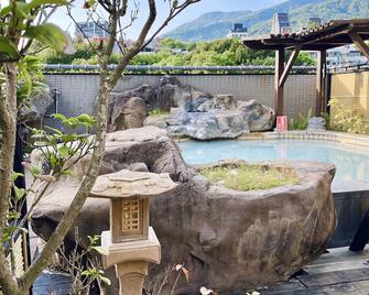 Spa Spring Resort - Taipei - Piscina
