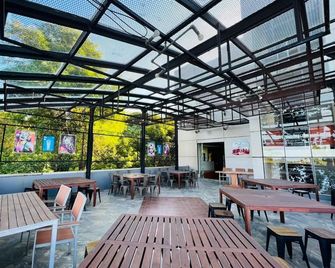 貝爾拉格利酒店暨會議中心 - 蘇榮 - 索龍 - 餐廳