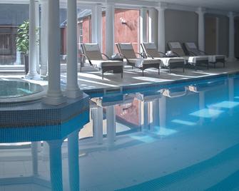 Macdonald Linden Hall Golf & Country Club - Morpeth - Havuz