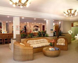 Flacalco Hotel & Apartments - Cala Ratjada - Lobby