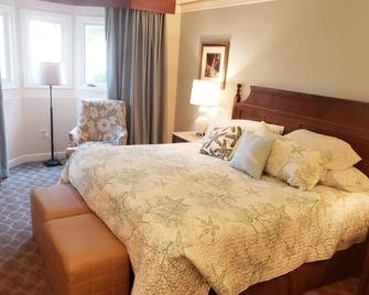 Water-View In Kingsmill, 10 Minutes To Busch Gardens & Colonial Williamsburg! - Williamsburg - Bedroom