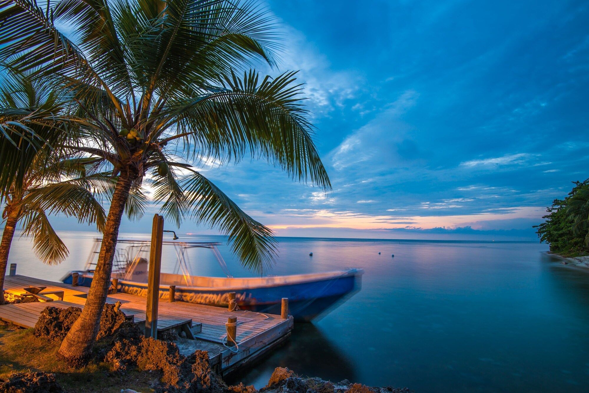 Las Rocas Resort And Dive Center
