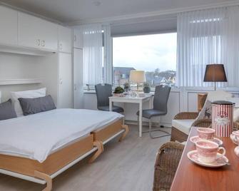 Ferienwohnung im Zentrum Westerland 2 - Sylt - Makuuhuone