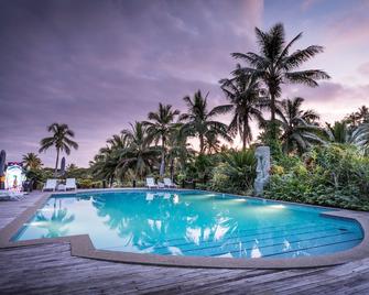 Wellesley Resort Fiji - Naboutini - Piscina