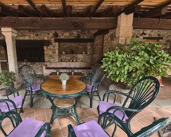 Self catering Can Salarichs for 17 people - Riudarenes - Patio
