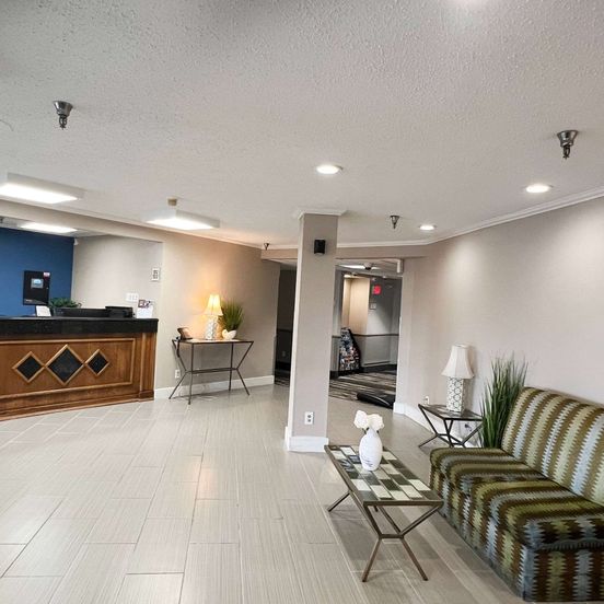 Lobby view of Baymont by Wyndham Columbia, MO
