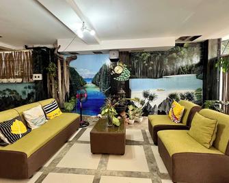 Brenmariel Tourist Inn - El Nido - Lounge
