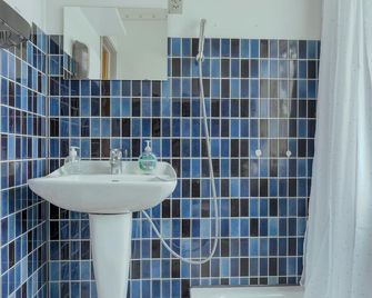 Guesthouse in Tórshavn Centre - טורשאבן - חדר רחצה