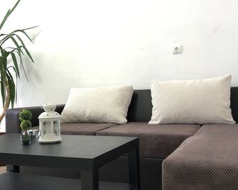 Beach Apartments Pomorie 24 - Pomorie - Living room