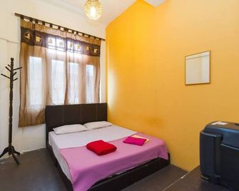 Cocoa Mews Cafe and Homestay - George Town - Chambre