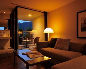 Resort Hotel Moana Coast - Naruto - Living room