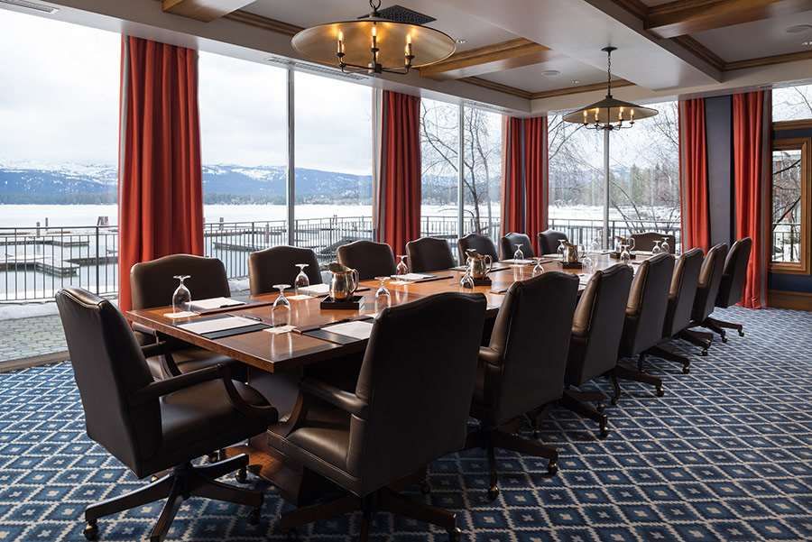 Shore Lodge from $251. McCall Hotel Deals & Reviews - KAYAK