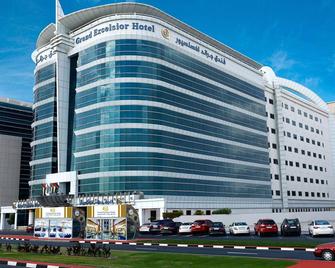 Grand Excelsior Hotel - Bur Dubai - Dubai - Building