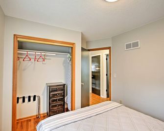 'Sunset Haven' Excelsior Springs Home on 3 Acres! - Excelsior Springs