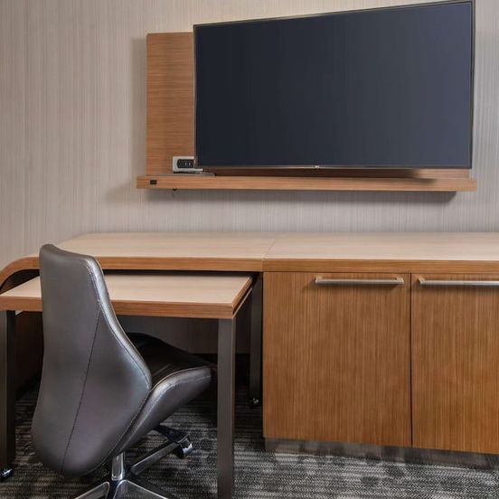 Comfort Inn & Suites Bethlehem Lehigh Valley Airport