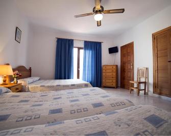Hostal Sa Rota - Santa Eulalia del Rio - Habitación