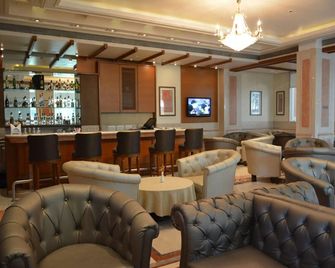 Royal Tulip Navi Mumbai - Navi Mumbai - Bar