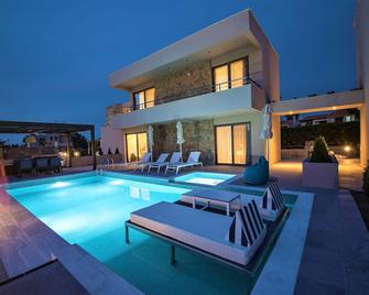 Ocean Private Villas - Pefkochori Halkidiki - Pefkochori - Bể bơi