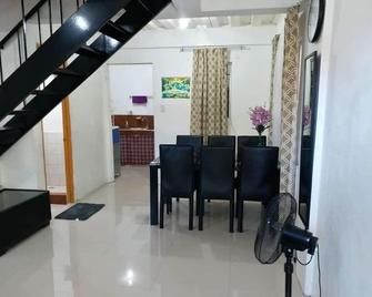 home in imus with aircon - Imus - Dining room
