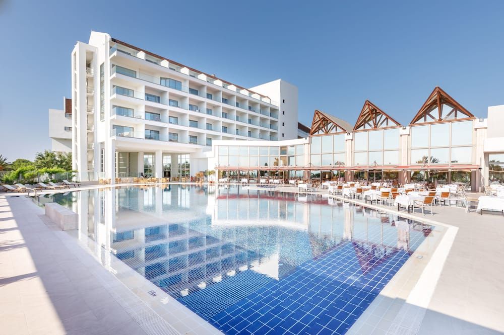 Grand Hotel Ontur - Cesme - Piscina