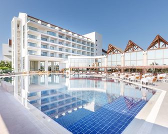 Grand Hotel Ontur - Cesme - Pool