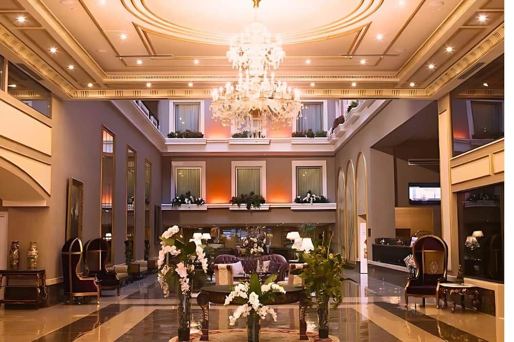 يورو بارك أوتل