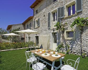 Dogoli Country Apartments - Bardolino - Hàng hiên