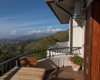 La Pastorella - Maierà - Balkon
