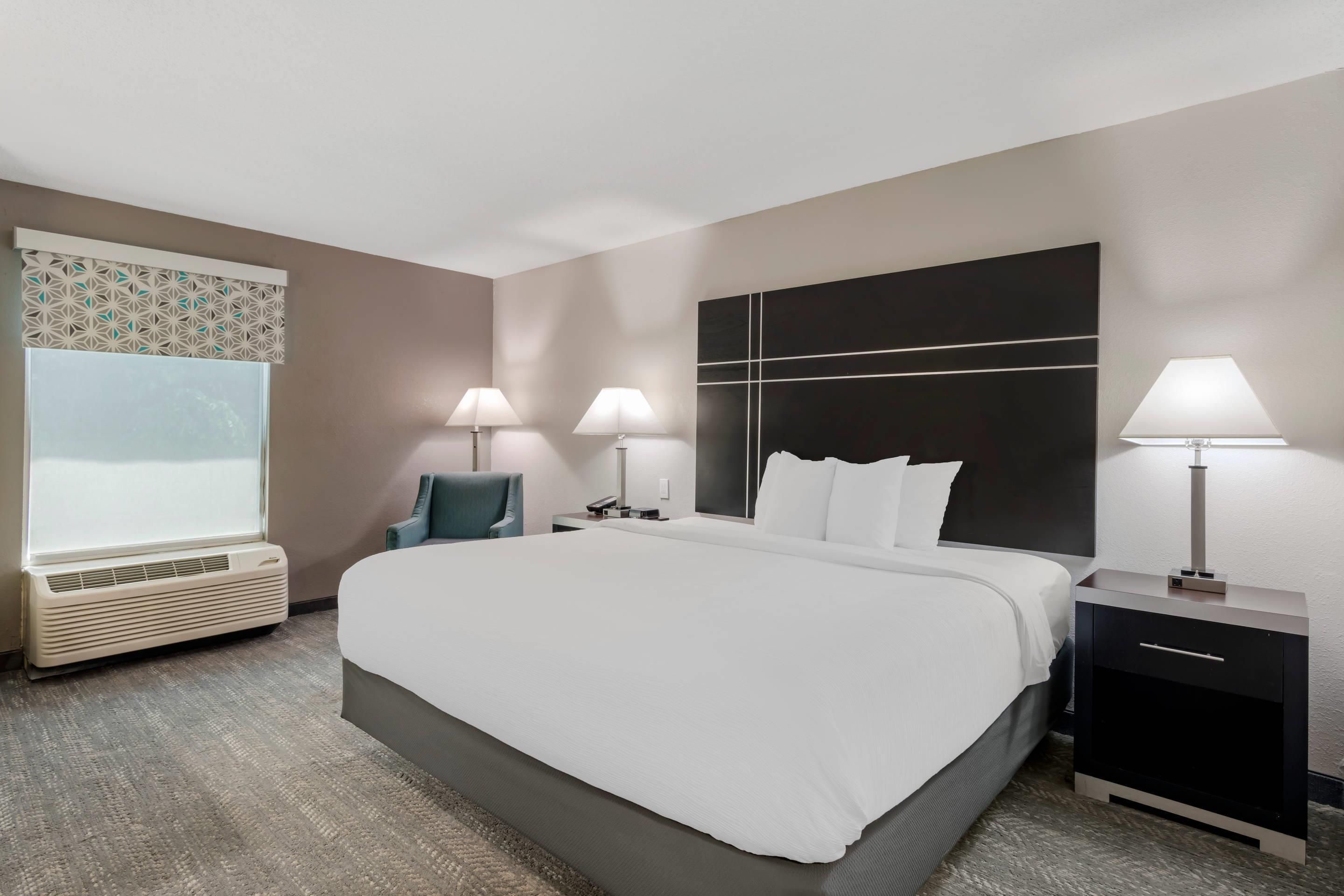 Quality Inn & Suites Union City - Atlanta South - Union City - Bedroom