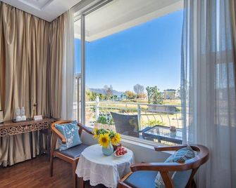 Villa Verde Hotel - Dali - Oturma odası