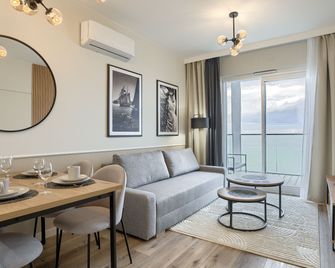 Apartamenty Sun & Snow Perłowa Przystań - Sianożęty - Jadalnia
