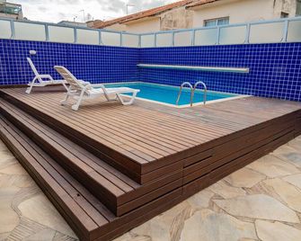 بوزادا بريزا دو فورتشي - كابو فريو - حوض السباحة