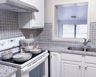 Cozy House St Johns Bluff - Jacksonville - Kitchen