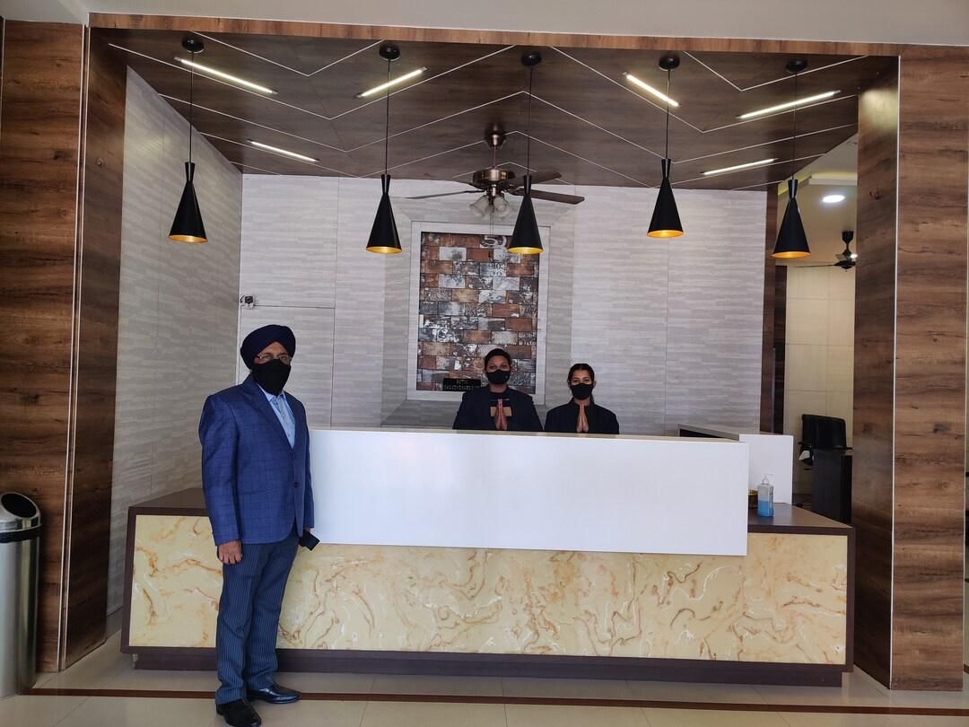 Hotel Krishna - Jabalpur - Front desk